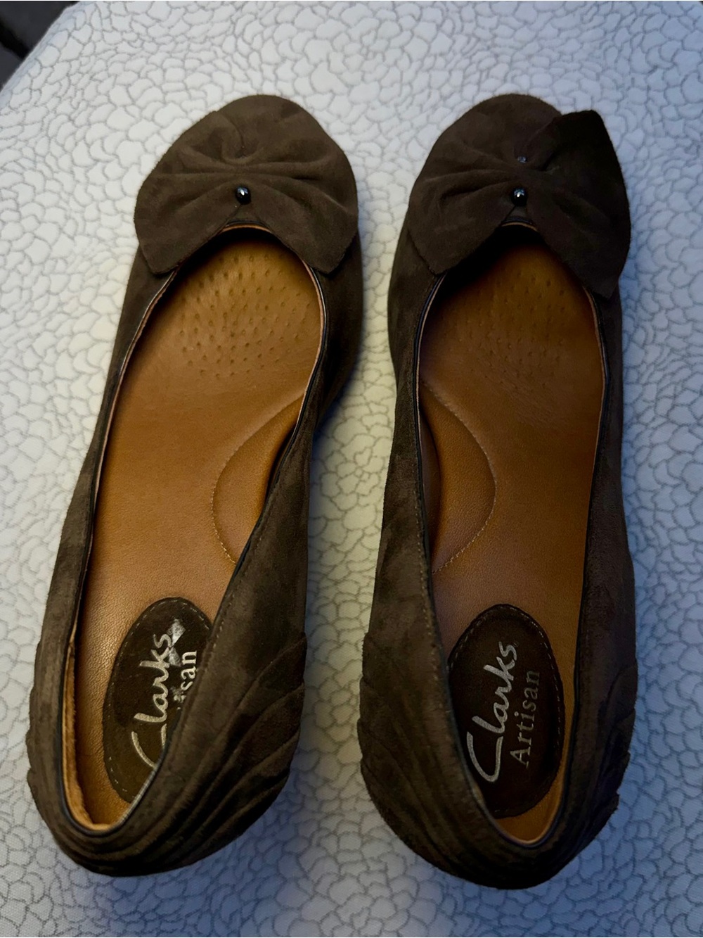 Clark’s pumps heels Brown Suede Mid-Heel cushioning bow bows comfort leather 7